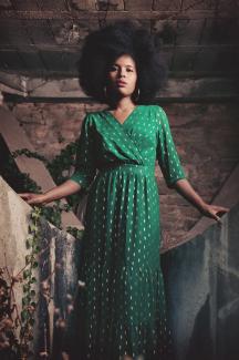 chanteuse robe verte